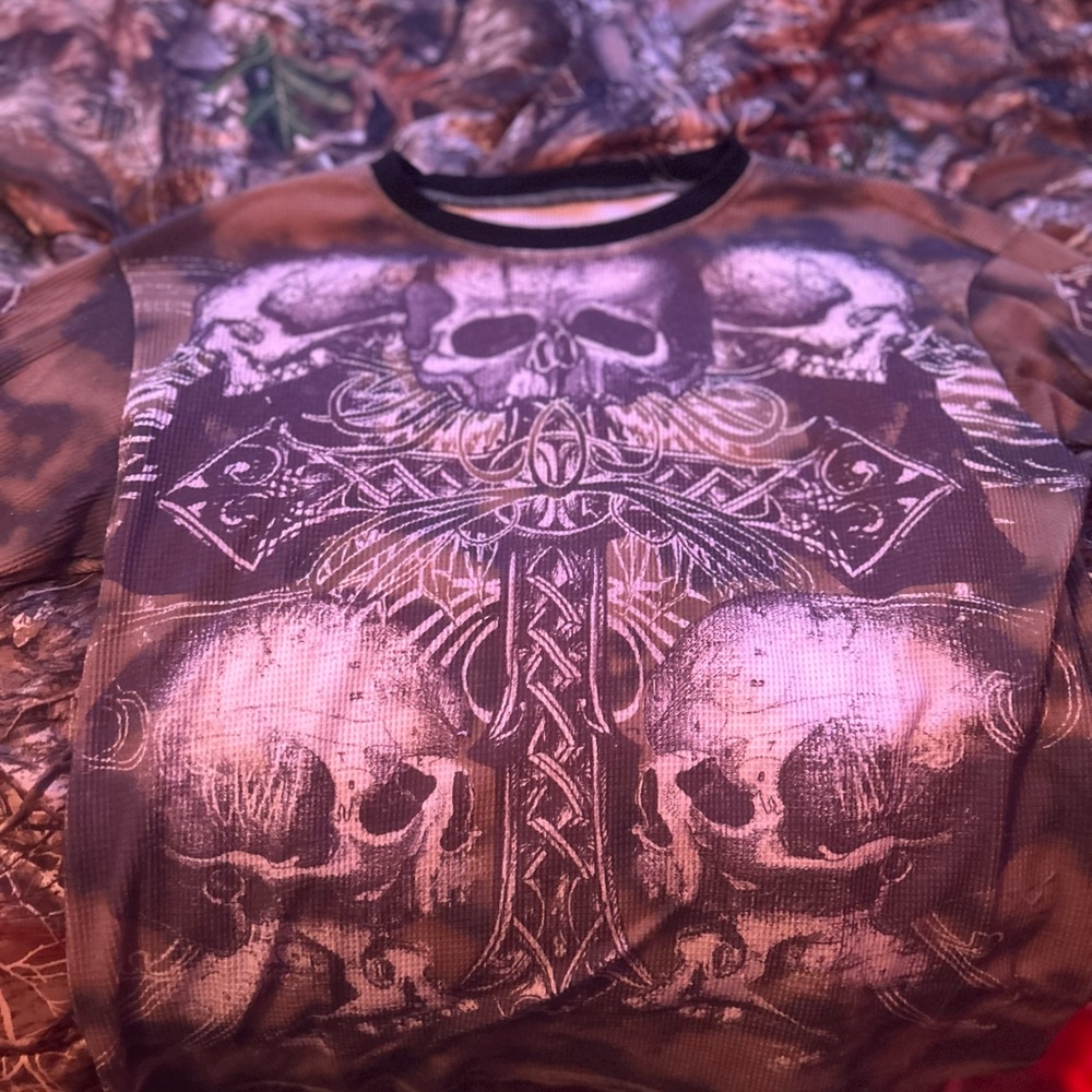 Skull Graphic Long Sleeve Shirt